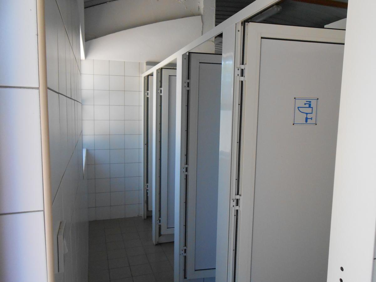 Camping de Tournus - Drole de cabane Extérieur photo