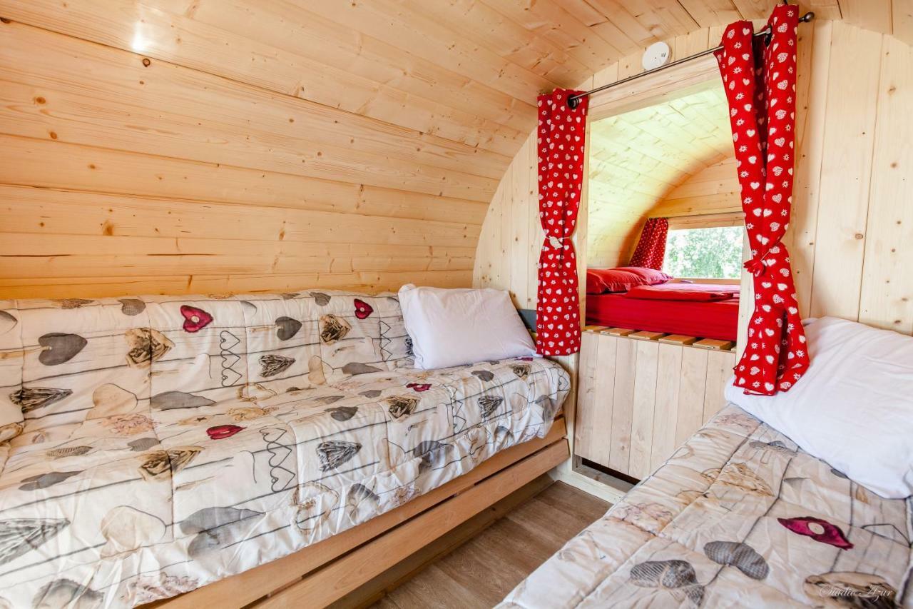 Camping de Tournus - Drole de cabane Extérieur photo
