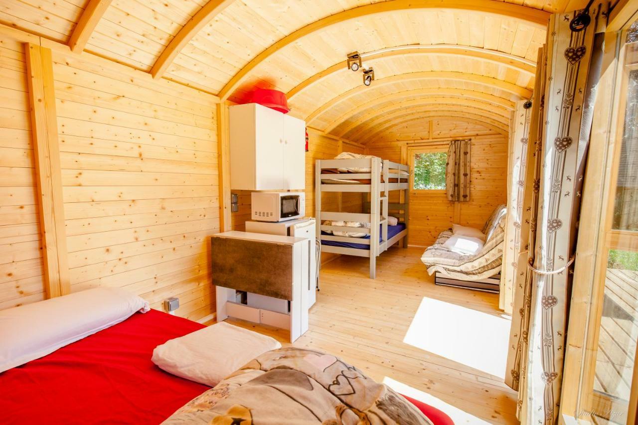 Camping de Tournus - Drole de cabane Extérieur photo