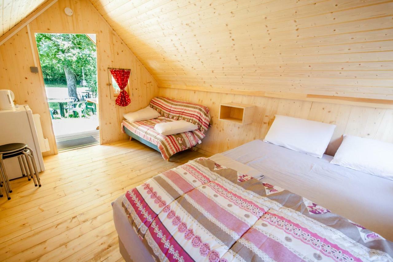 Camping de Tournus - Drole de cabane Extérieur photo