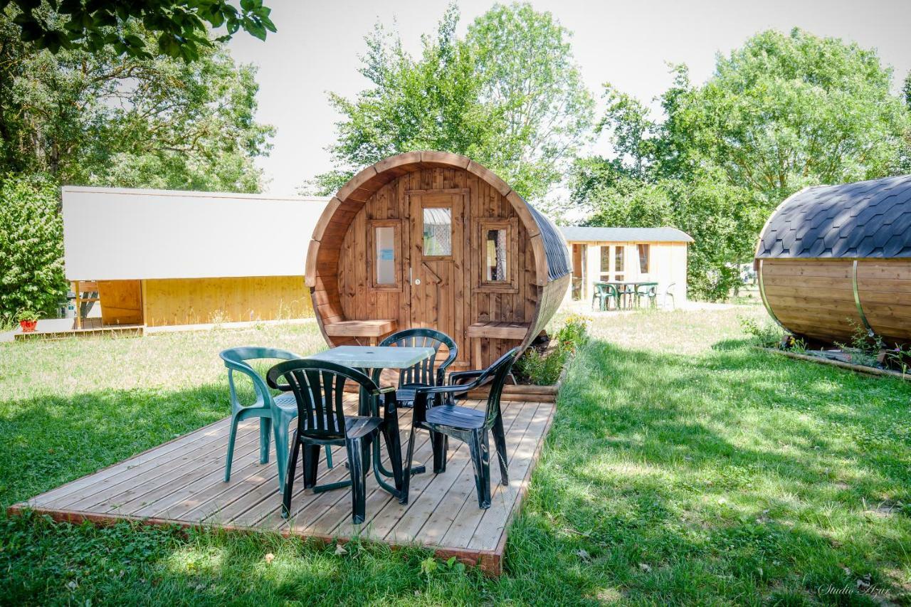 Camping de Tournus - Drole de cabane Extérieur photo