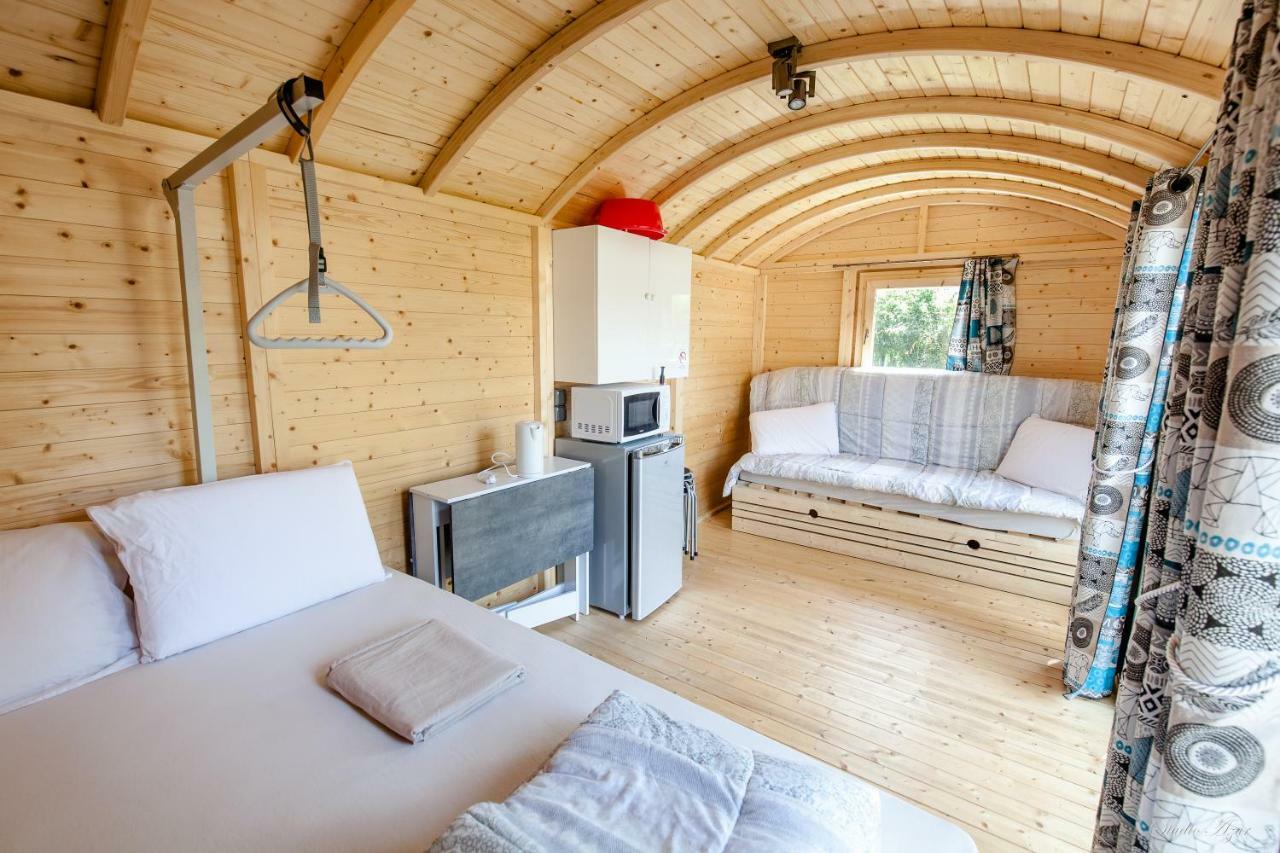 Camping de Tournus - Drole de cabane Extérieur photo