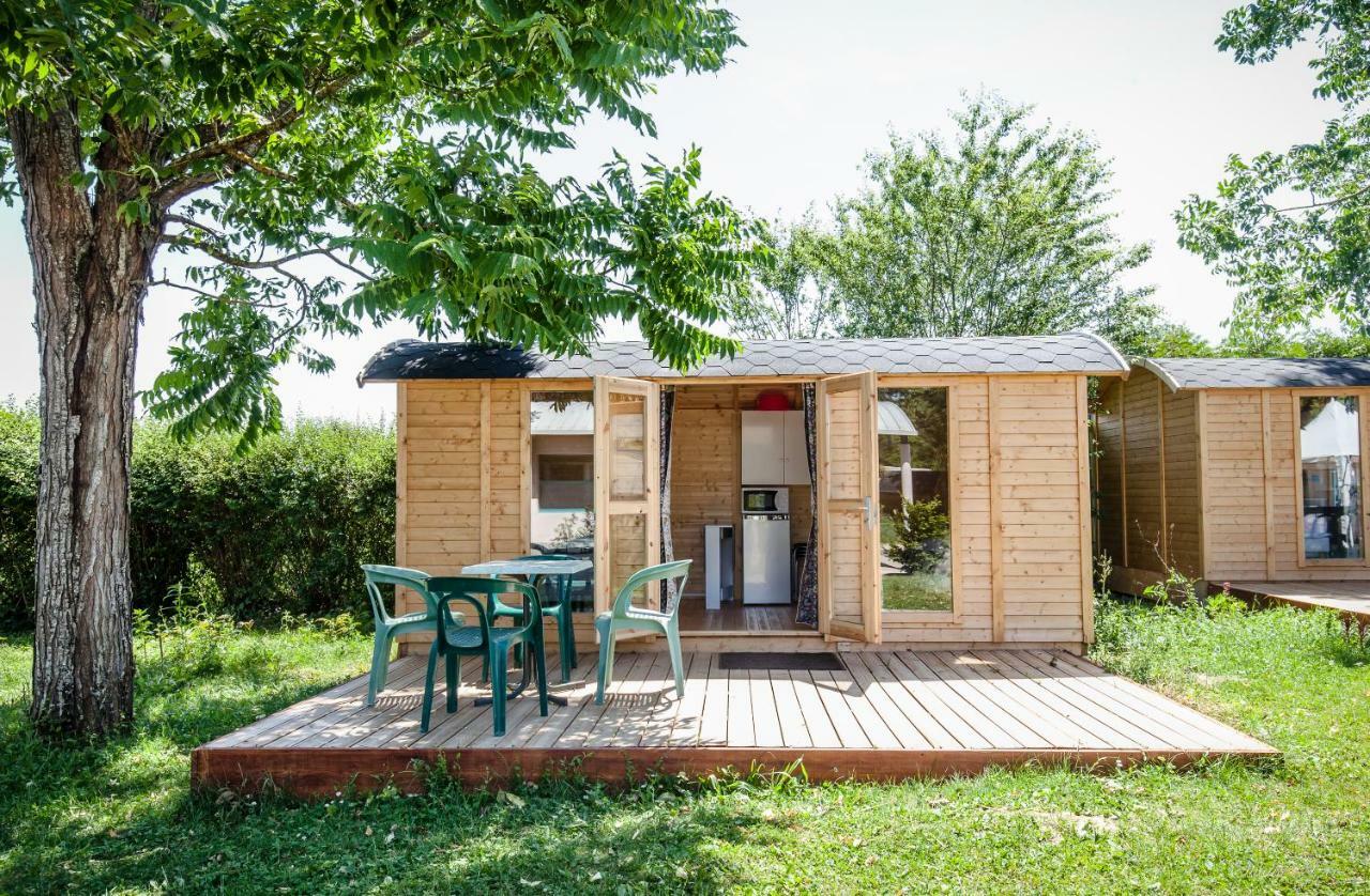 Camping de Tournus - Drole de cabane Extérieur photo