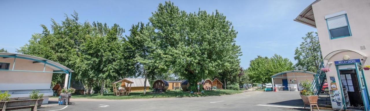 Camping de Tournus - Drole de cabane Extérieur photo