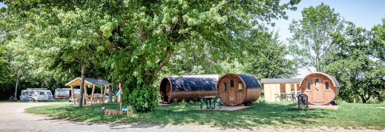 Camping de Tournus - Drole de cabane Extérieur photo